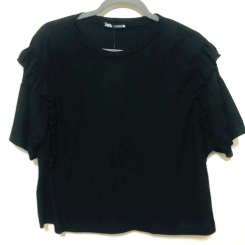 Zara black top ruffle short sleeve and around neck knit top  Size S academia
